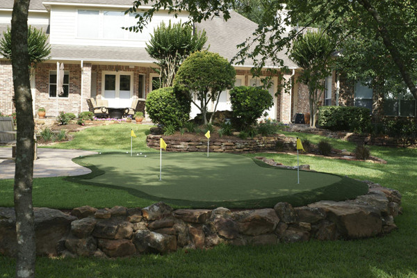 Backyard Miniature Golf
 Make Backyard Golf Course