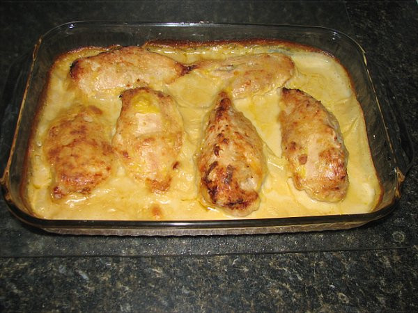Baked Chicken And Gravy
 Miss Flower March 2010