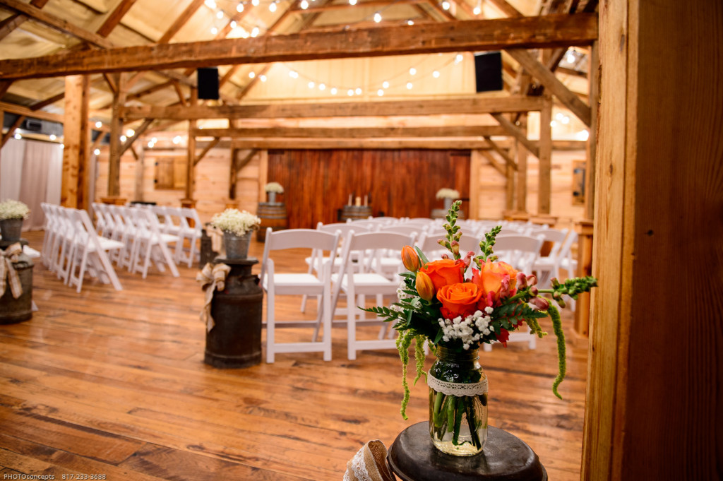 Barn Wedding Venues In Texas
 Rustic Barn Wedding Venues in DFW Dallas Wedding Venue