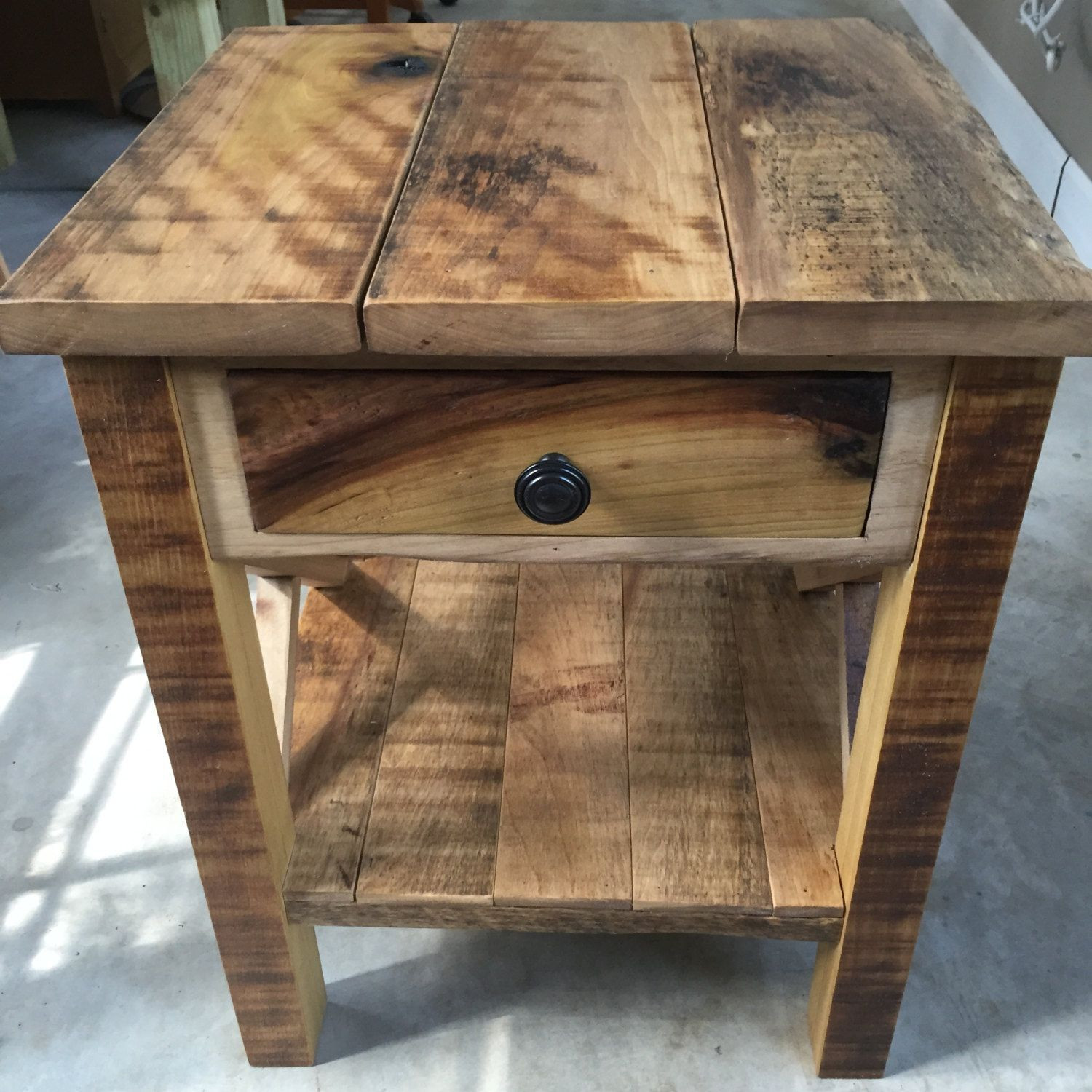 Barn Wood Furniture DIY
 21 Best Old Barn Wood Ideas Furnitures