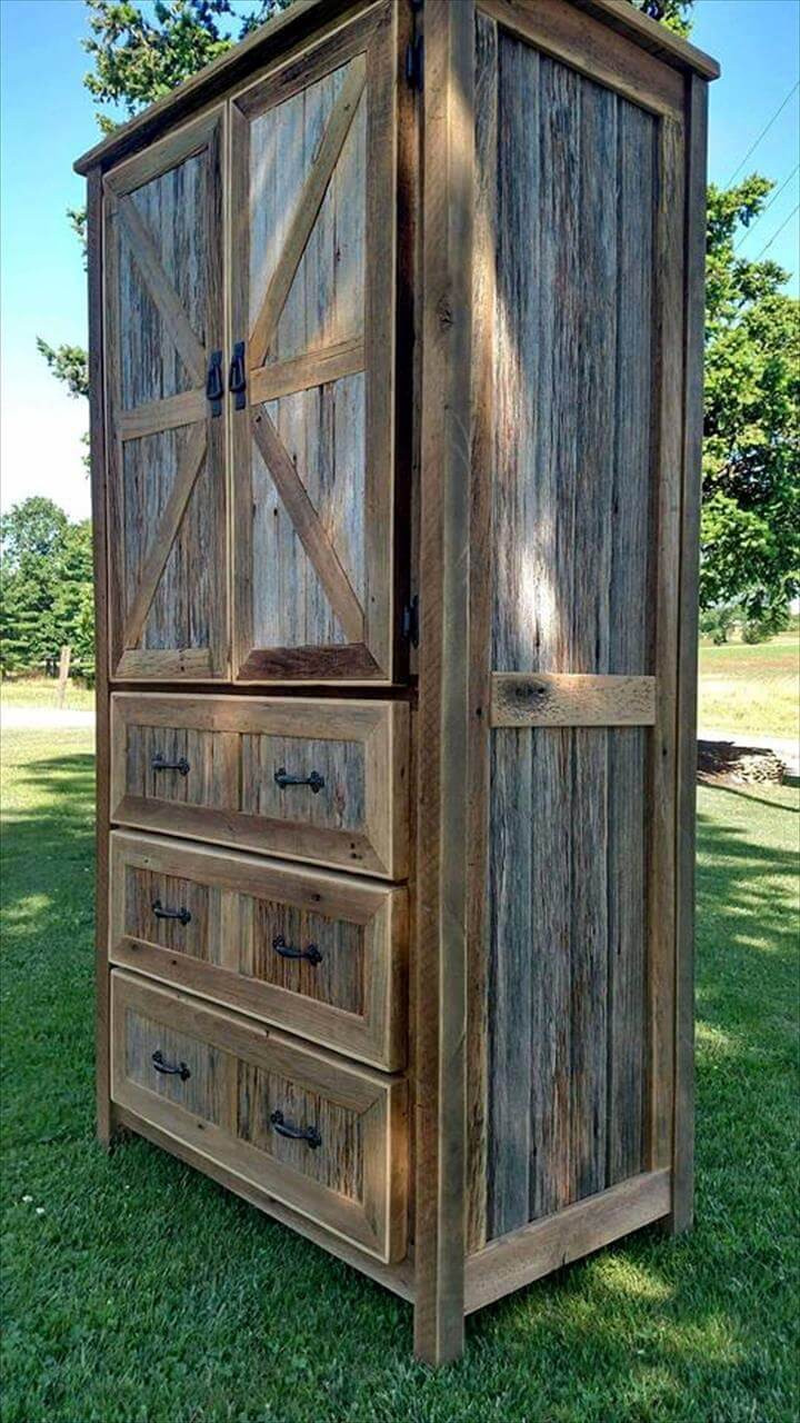 Barn Wood Furniture DIY
 DIY Barn Wood Projects for The Home