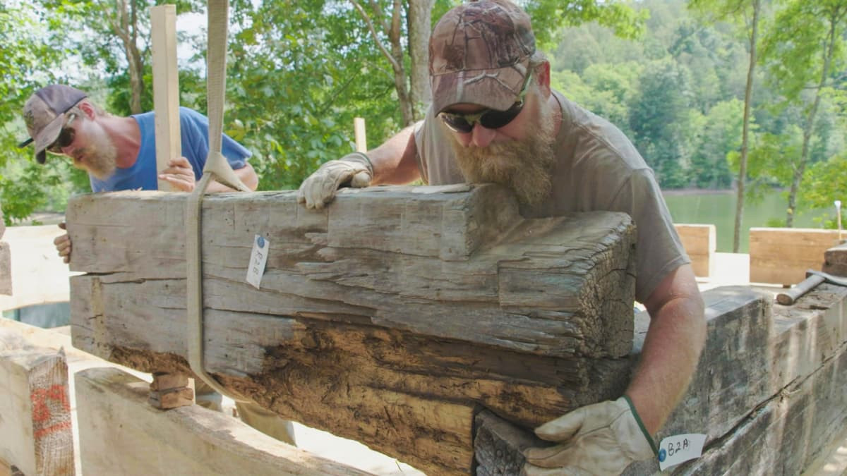 Barnwood Builders DIY
 The Last Cabin in Roanoke Barnwood Builders