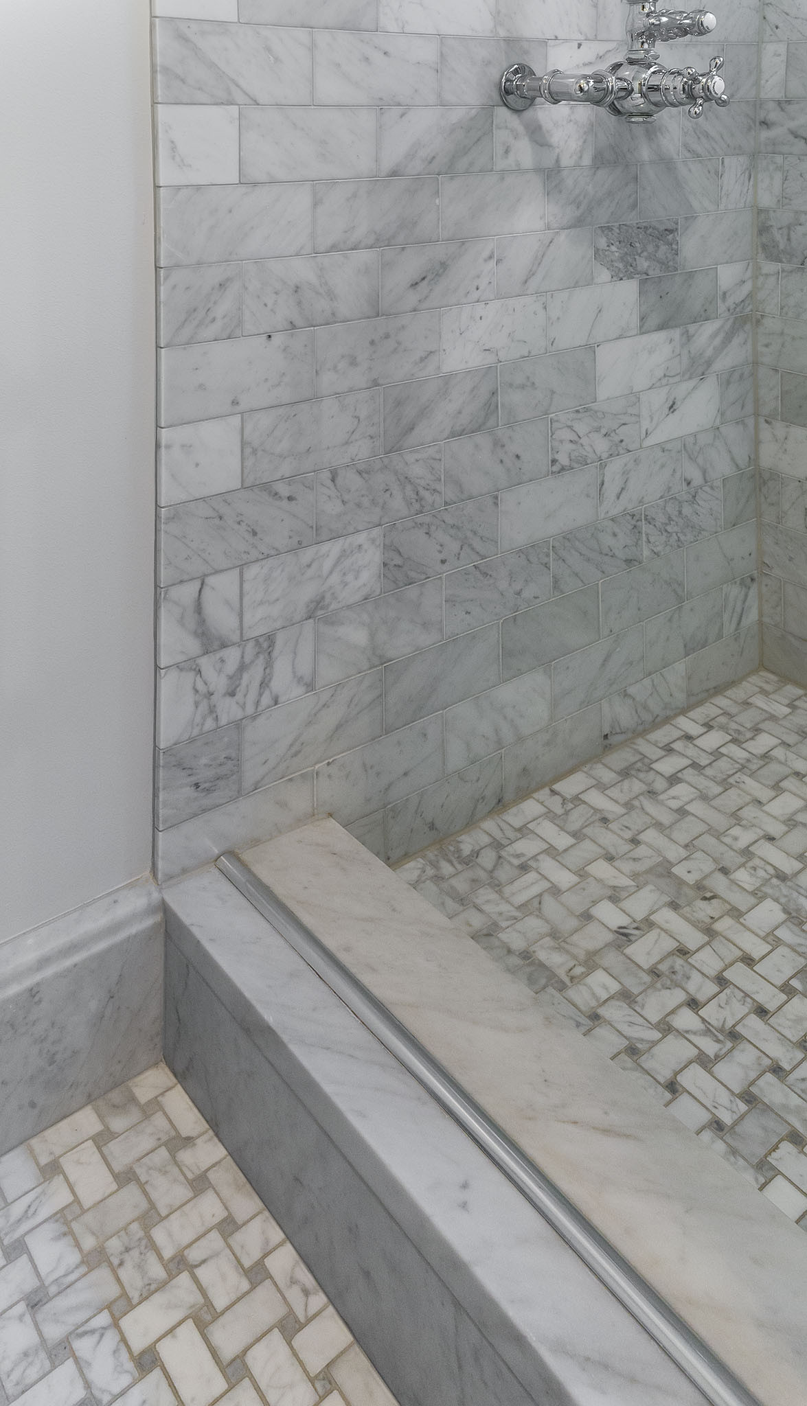 Basket Weave Bathroom Floor Tile
 Bathroom Gallery Gain inspiration and view Bathroom Projects