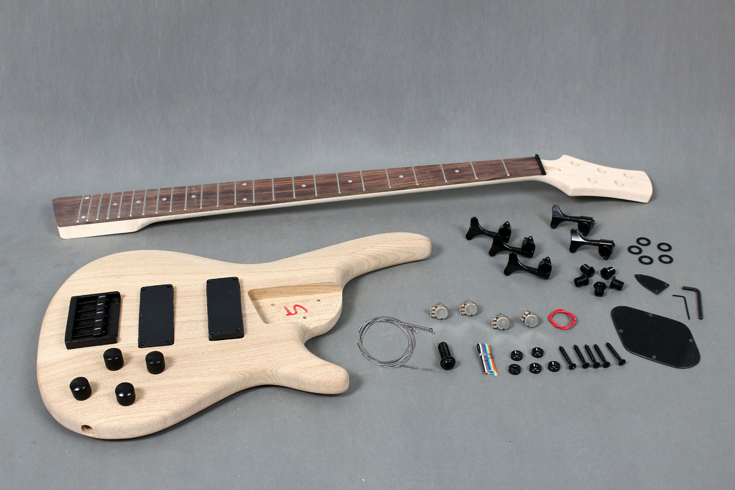 Bass Guitar Kit DIY
 5 strings electric bass guitar DIY kit with Solid Ash body