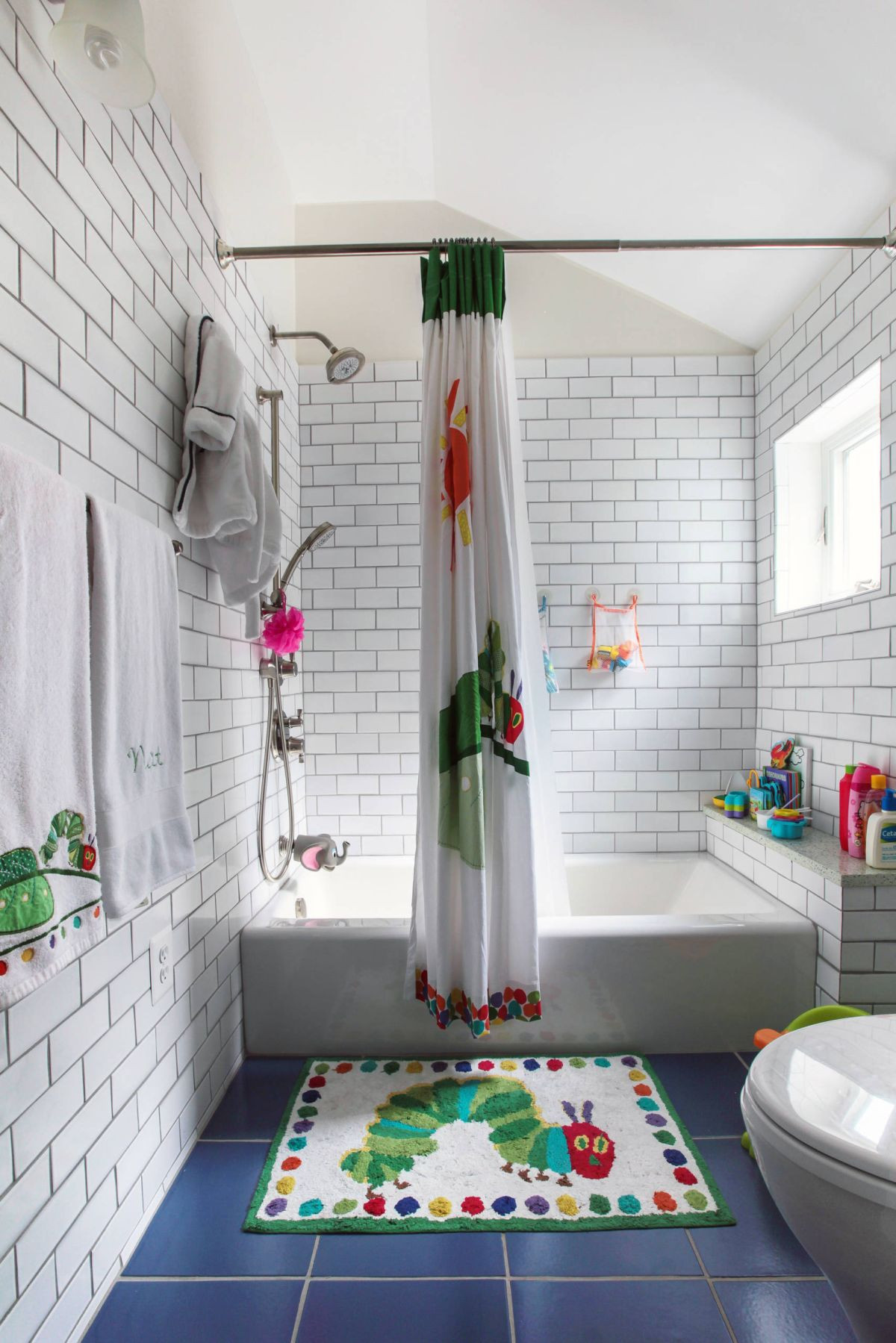 Bathroom Decor Kids
 12 Tips for The Best Kids Bathroom Decor