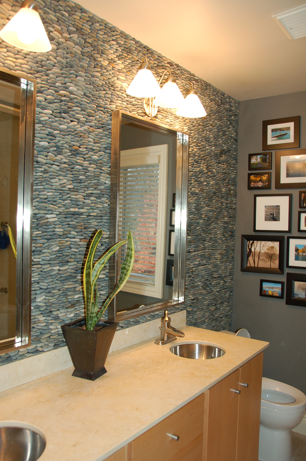 Bathroom Rock Wall
 River Rock Tile Sheets – HomesFeed