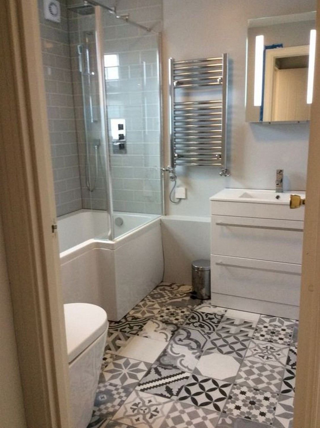 Bathroom Shower Tile Ideas
 Style up your Ordinary Bathroom with These Spanish Tile