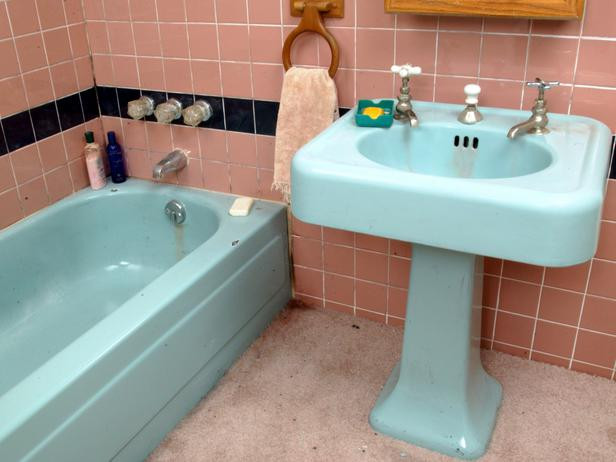 Bathroom Tub Paint
 Tips From the Pros on Painting Bathtubs and Tile