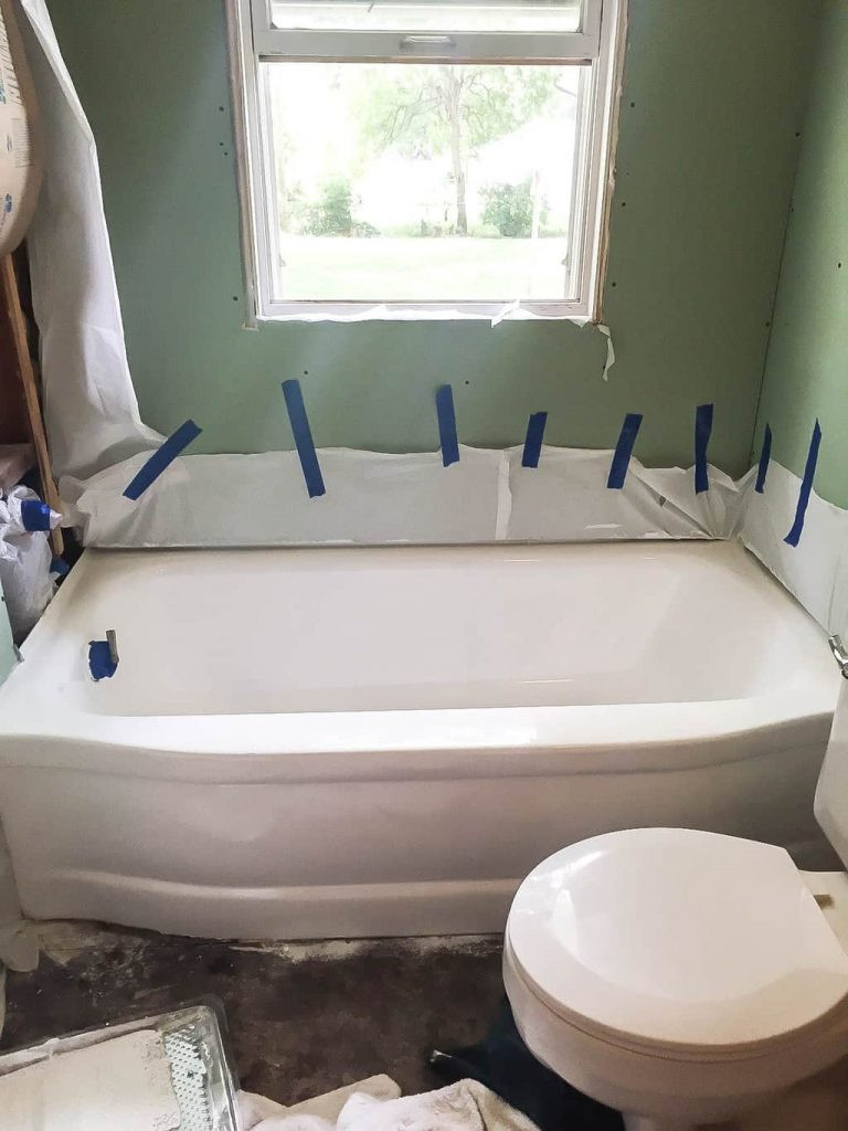 Bathroom Tub Paint
 How To Paint A Bathtub Easily & Inexpensively My