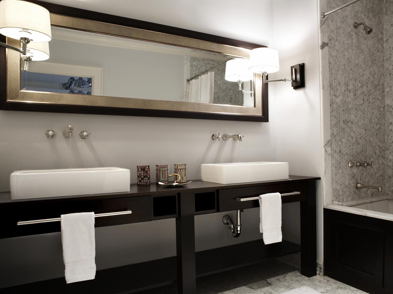Bathroom Vanity Mirror Ideas
 Decorative Bathroom Vanity Mirrors in Elegant Bathroom