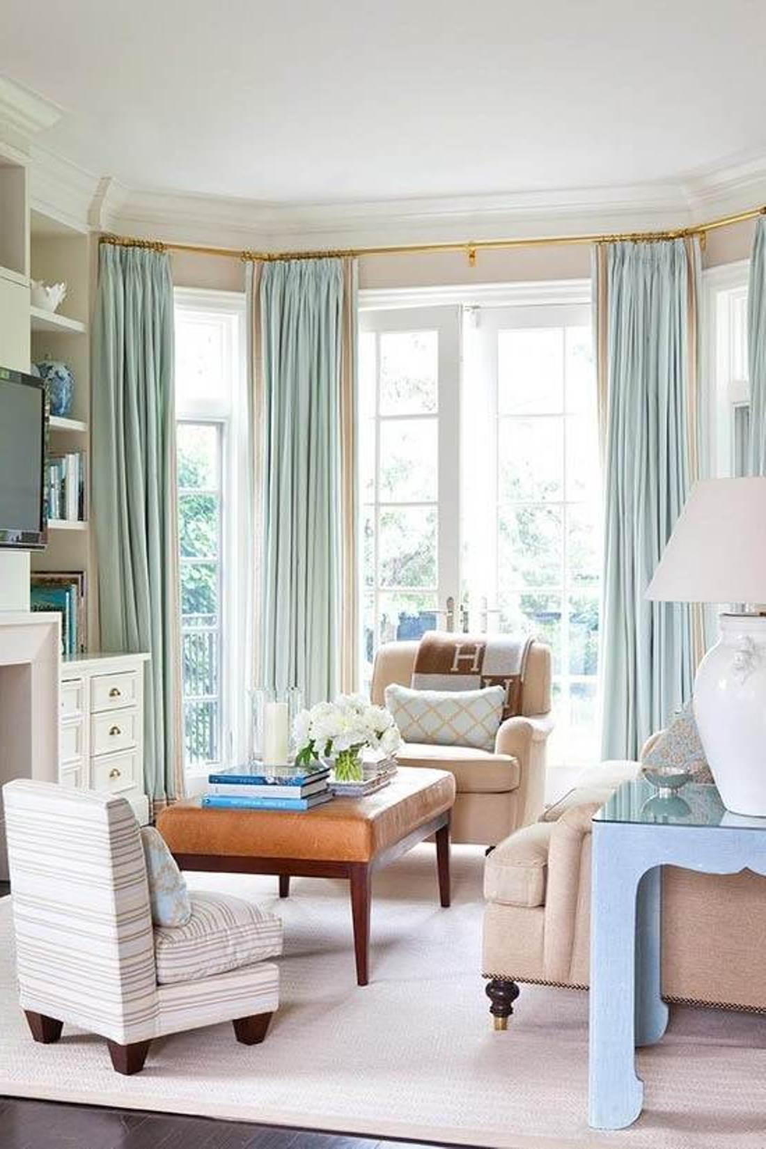 Bay Window Ideas Living Room
 Window Coverings for Bay Windows That Will Create Visually