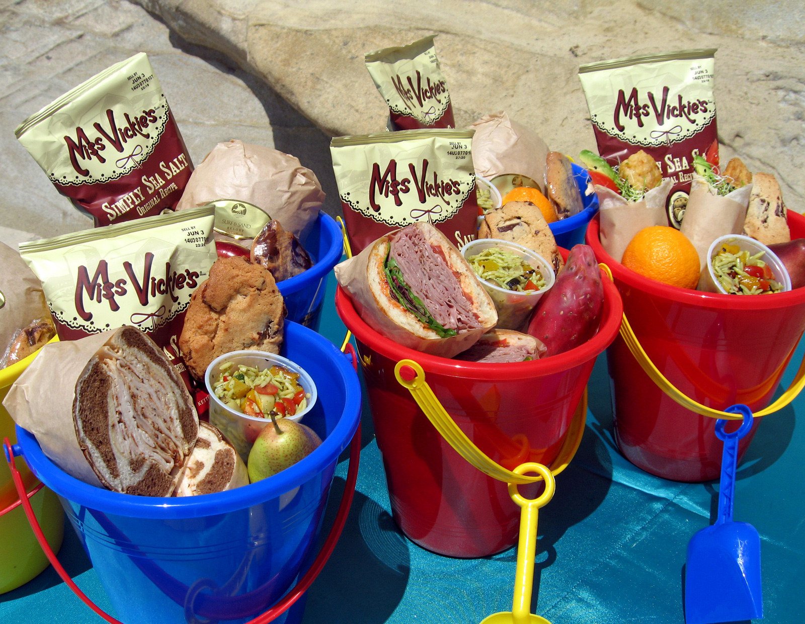Beach Food Ideas For Party
 Beach Bucket