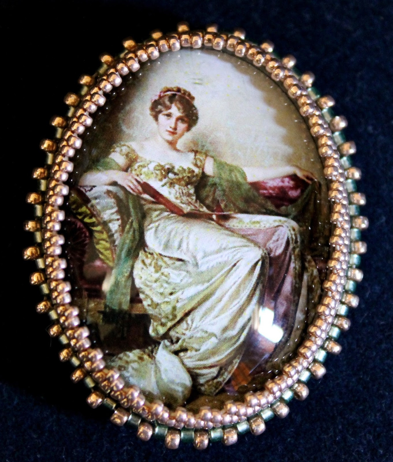 Beaded Brooches
 Beading Belle s Beaded Cabochon Brooch