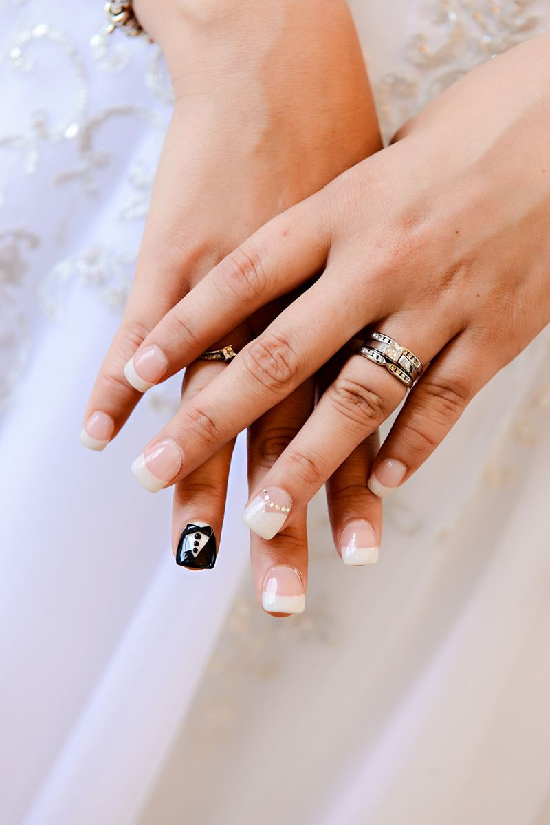 Beautiful Wedding Nails
 Beautiful bridal nail art for your wedding day