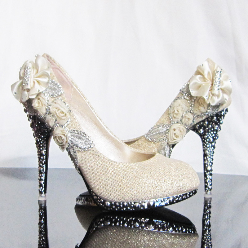 Beautiful Wedding Shoes
 Cool Things Sale Flower wedding shoes