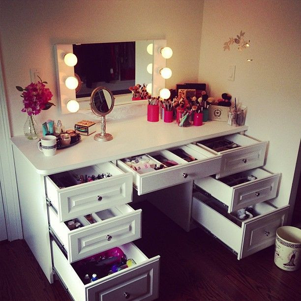 Bedroom Makeup Vanity With Lights
 Bohemian Makeup Vanity Designs With Accent Lights
