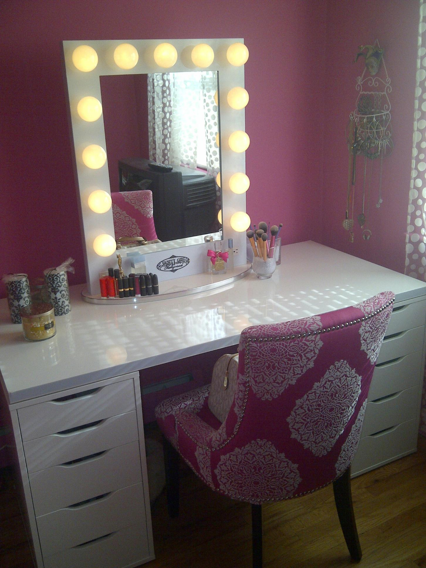 Bedroom Vanity Set With Lights
 vanity