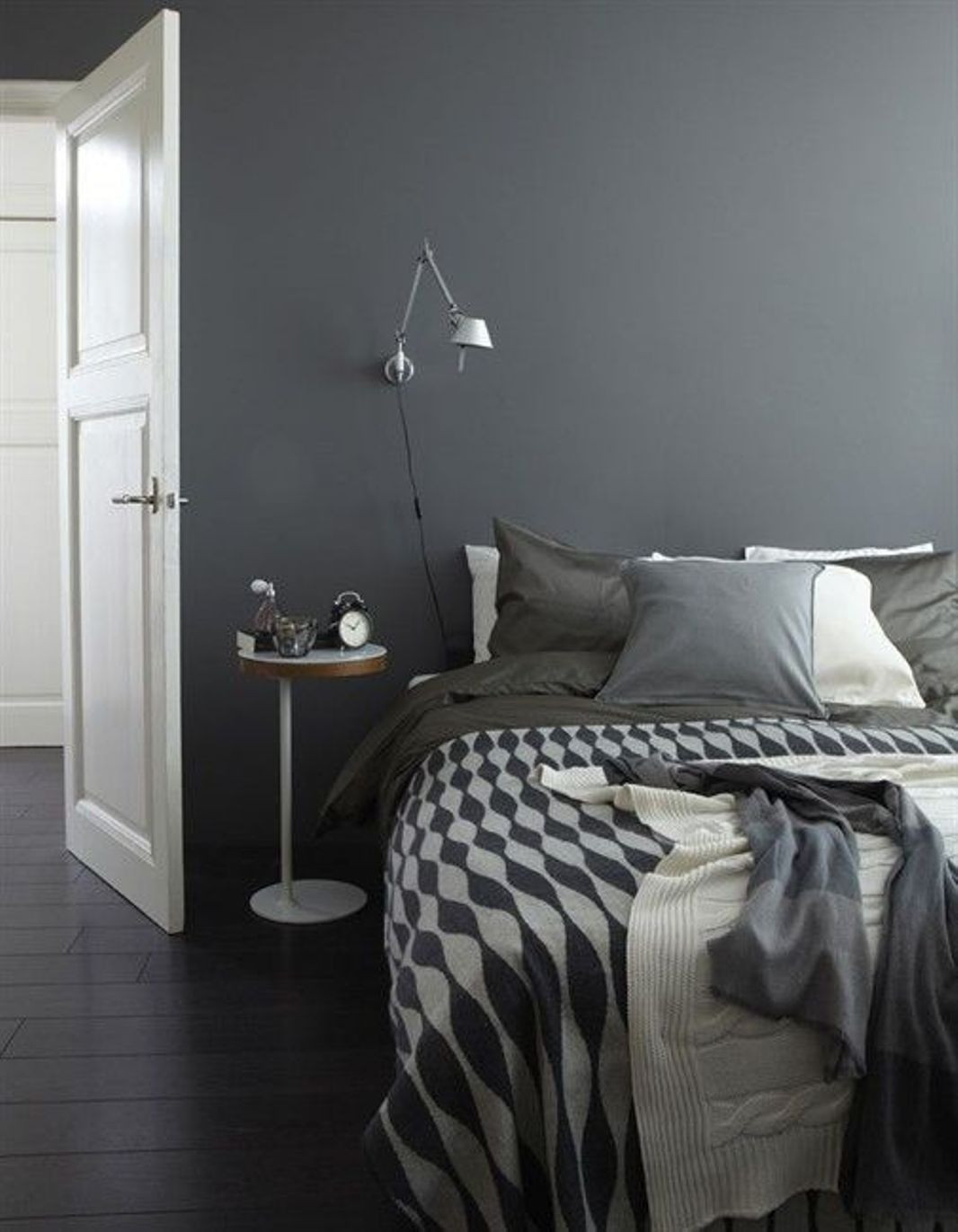 Bedroom With Grey Walls
 Gray Bedroom Design