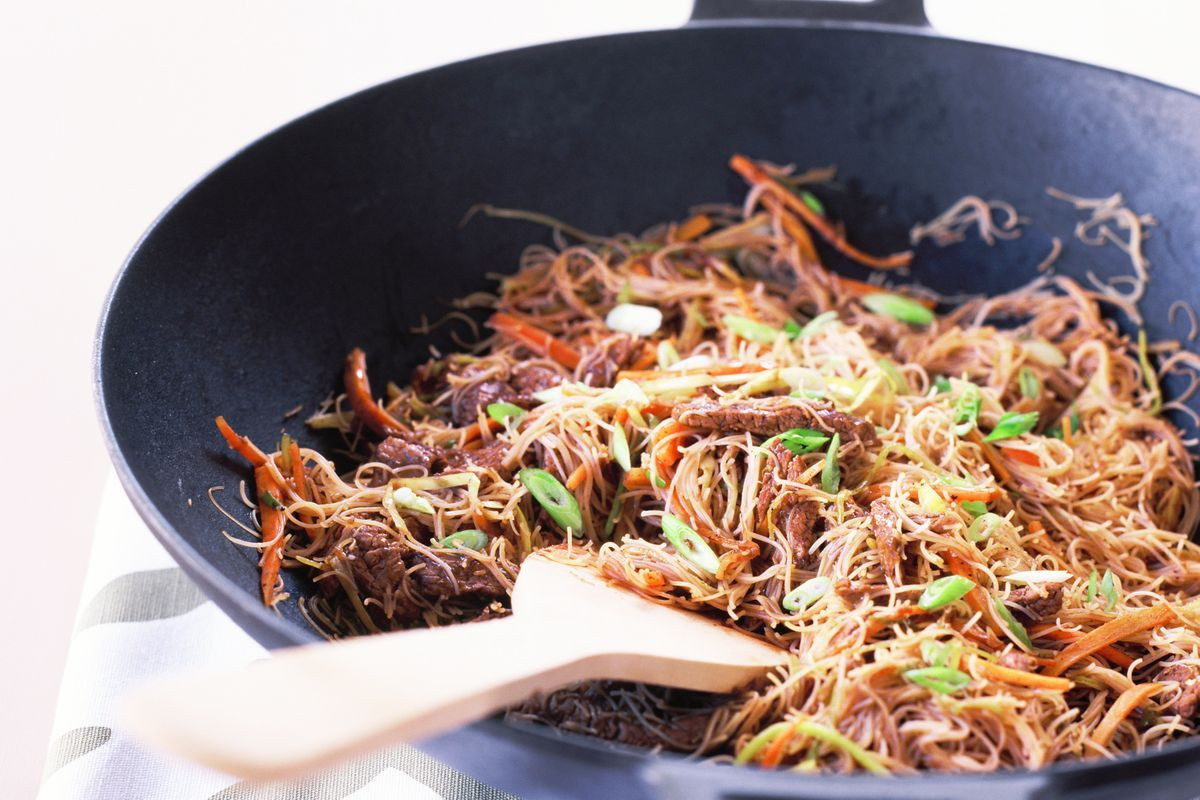 Beef Stir Fry Noodles
 Beef stir fry with rice noodles Recipes delicious