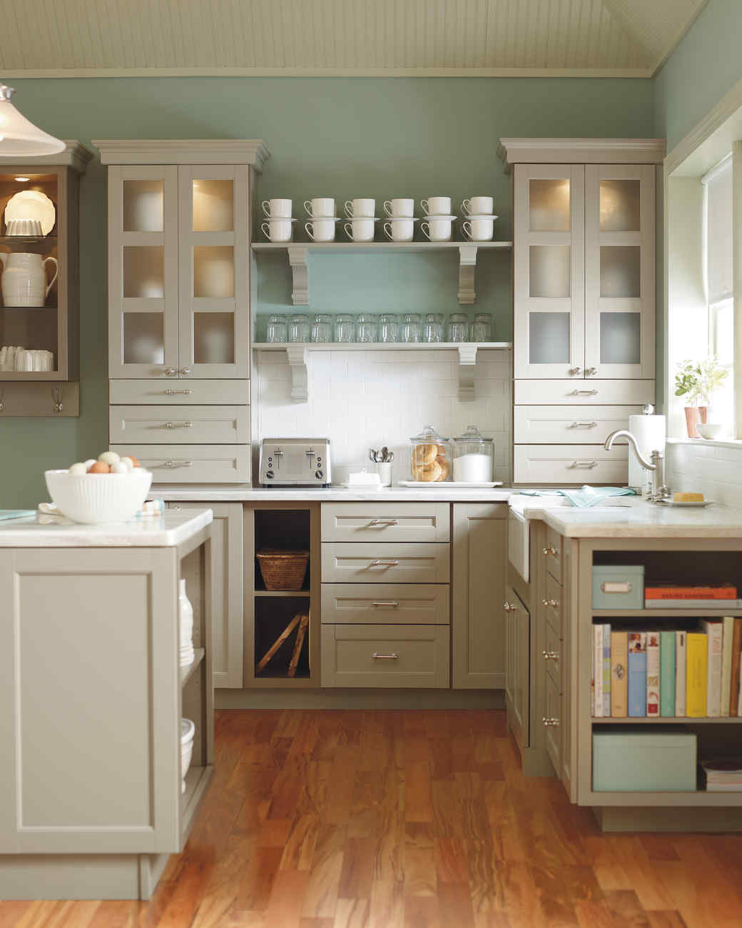 Best Colors For Small Kitchen
 How to Pick Kitchen Paint Colors