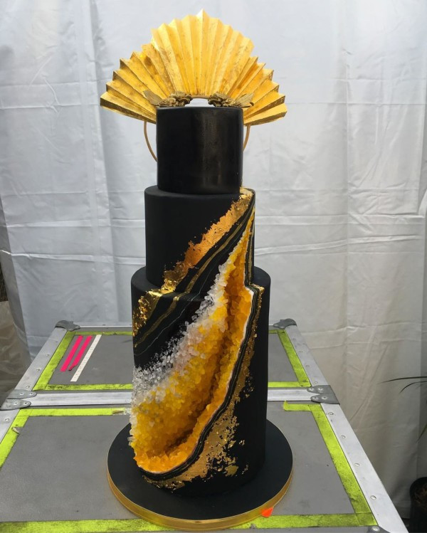 Beyonce Birthday Cake
 Beyonce’s Birthday Cake Was Covered in Gold & Costs Over