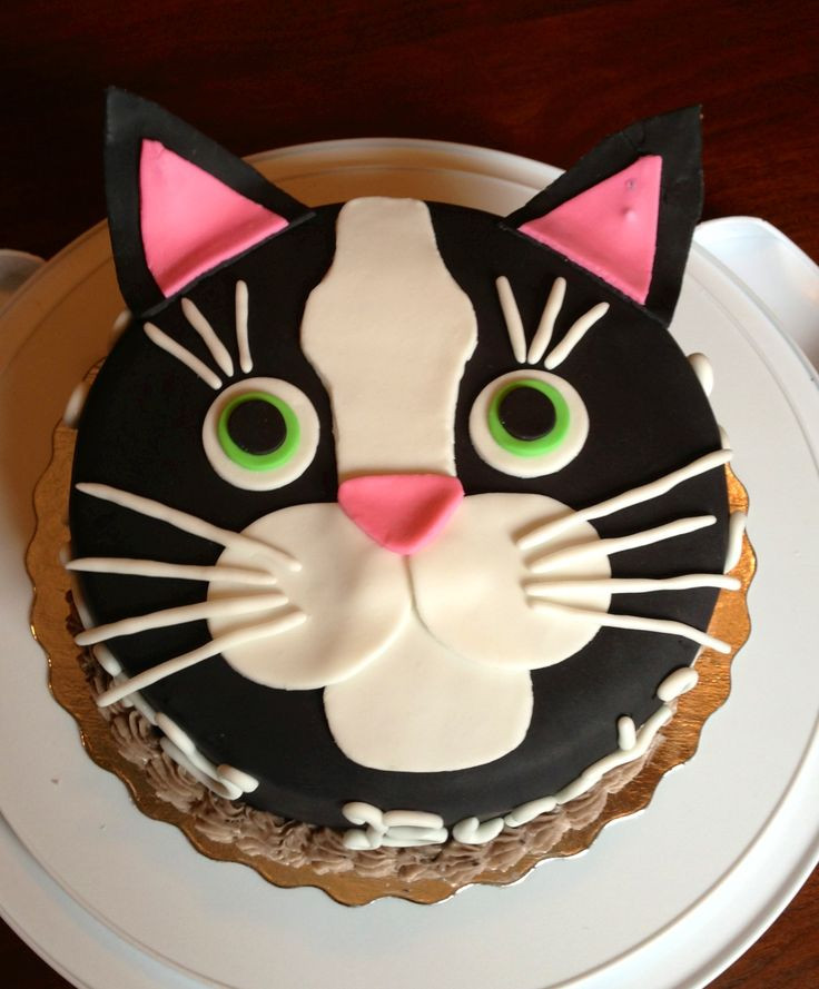 Birthday Cake Cat
 Cat Birthday Cakes