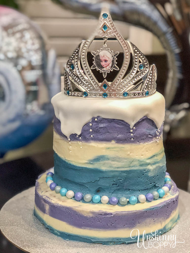 Birthday Cakes Designs
 A Simple Frozen Birthday Cake Idea even Elsa would Love