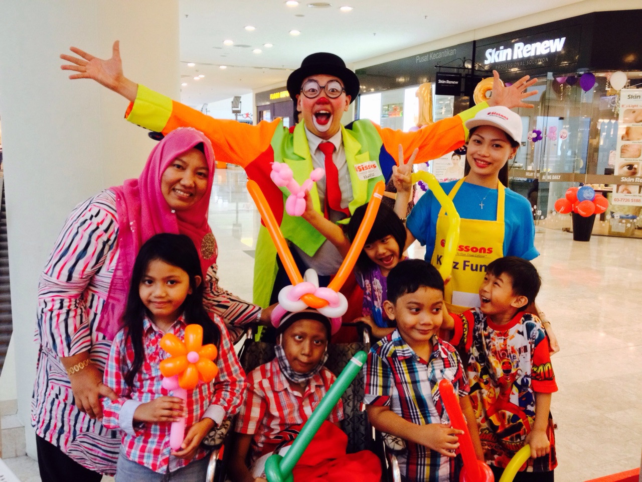 Birthday Party Clowns
 Clowns for Kids Birthday Parties in Malaysia Allan