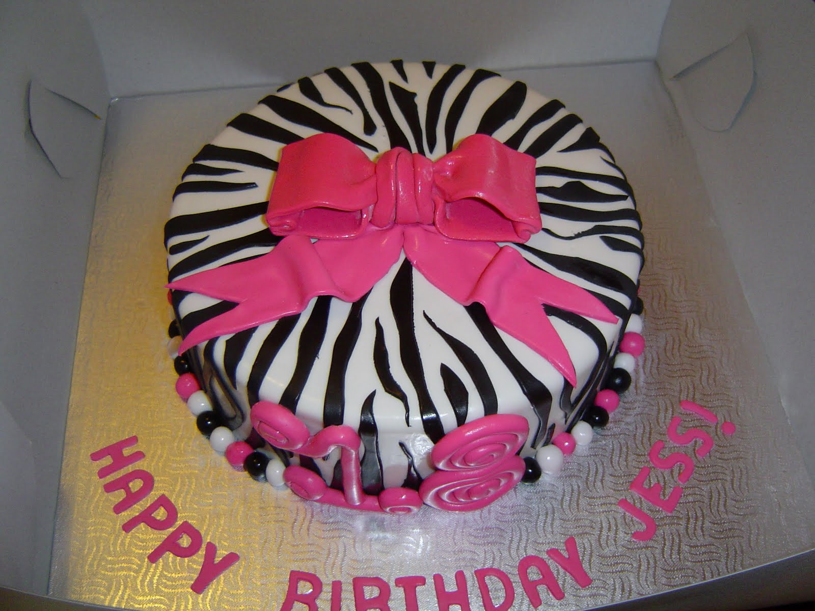 Birthday Party Ideas For 21 Year Old Female
 24 Awesome Birthday Cakes female Girls aged 18 19 20 21 22