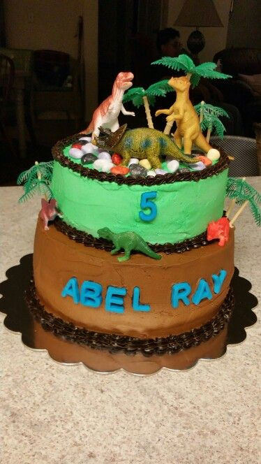 Birthday Party Ideas For 5 Year Old Boy
 Dinosaur birthday cake for 5 year old boy