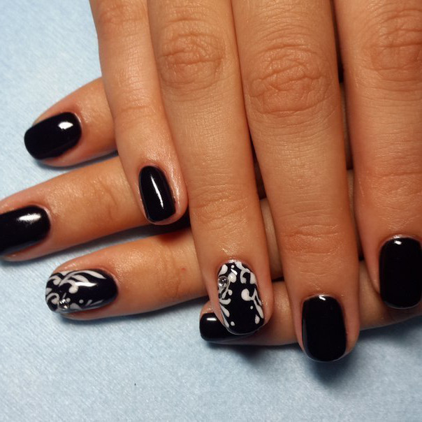 Black And White Nail Art For Short Nails
 Black and white nail art ideas for short nails