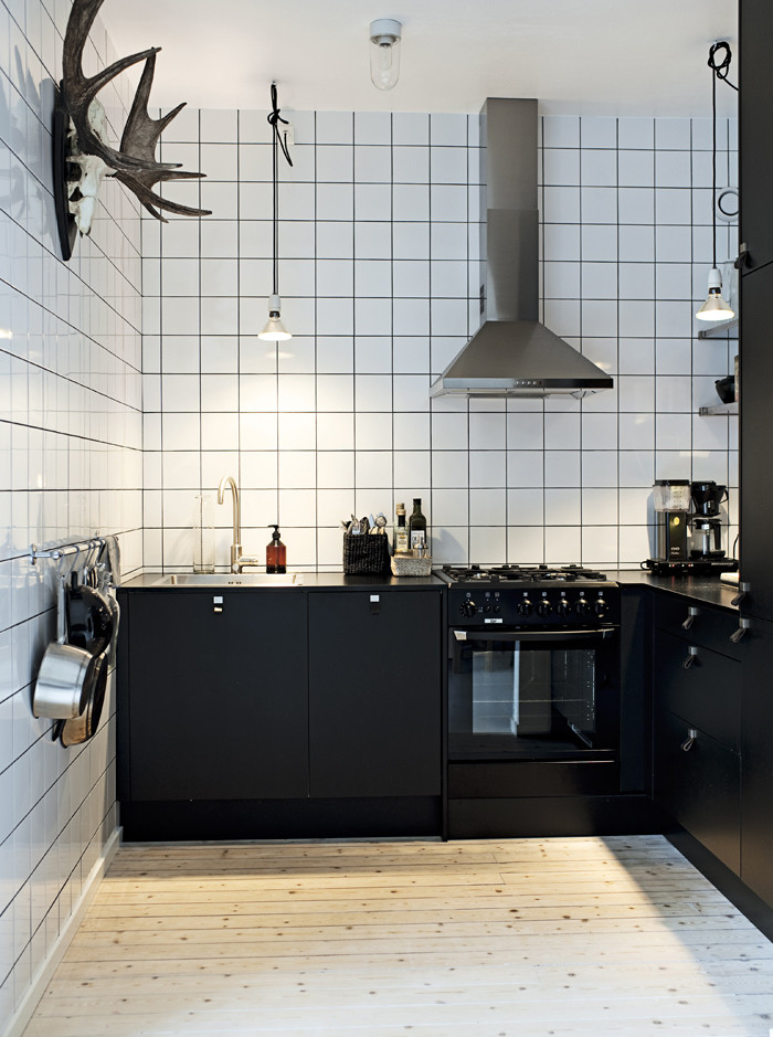 Black Tile Kitchen
 decordots Kitchen inspiration