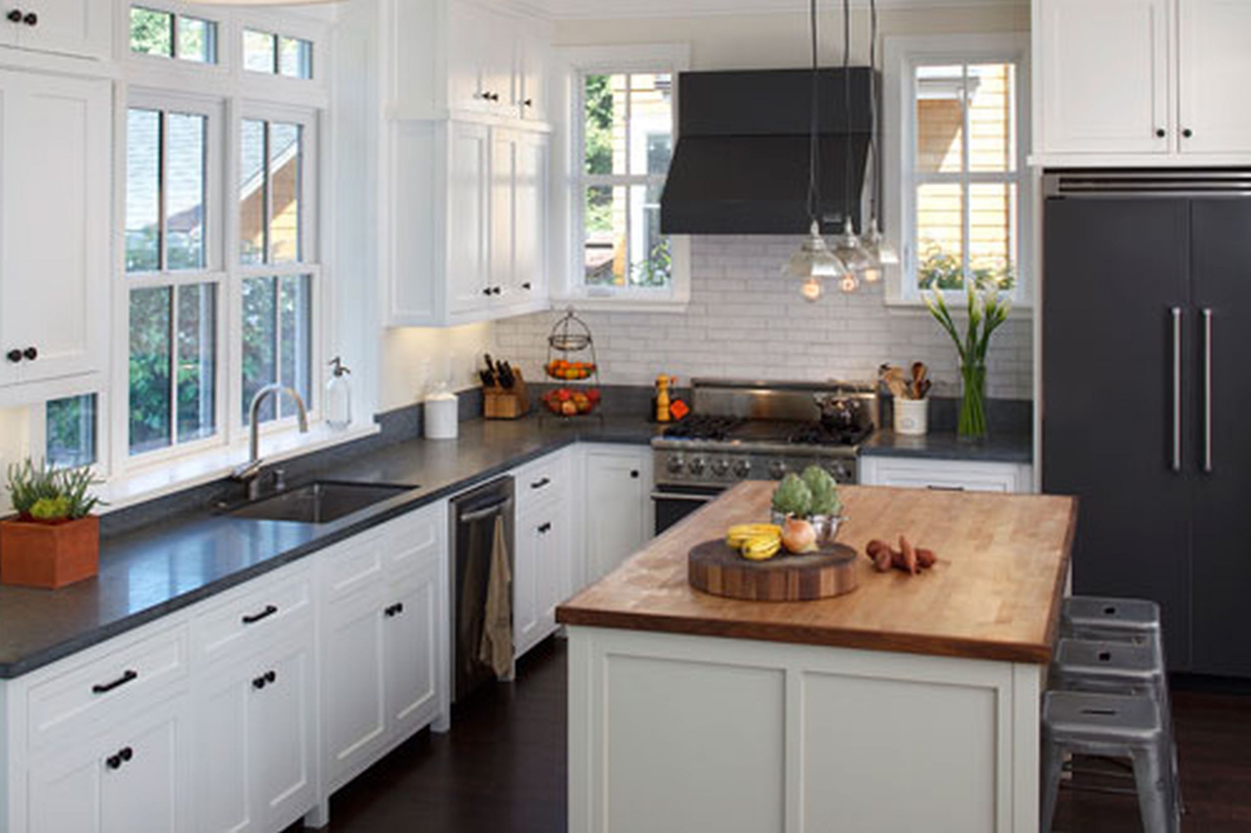 Black White And Grey Kitchen
 Lovely Black White and Gray Backsplash