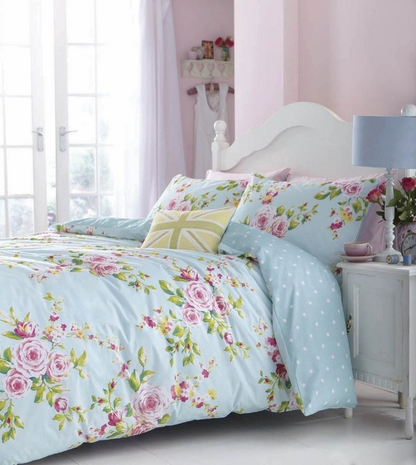 Blue Shabby Chic Bedroom
 Shabby chic bedding sets – a romantic atmosphere in a