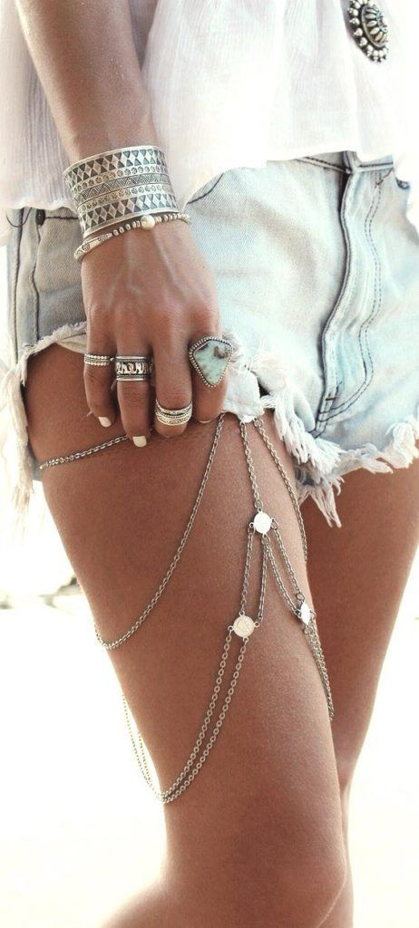 Body Jewelry Coachella
 Ultimate Guide to Coachella Style Must Haves