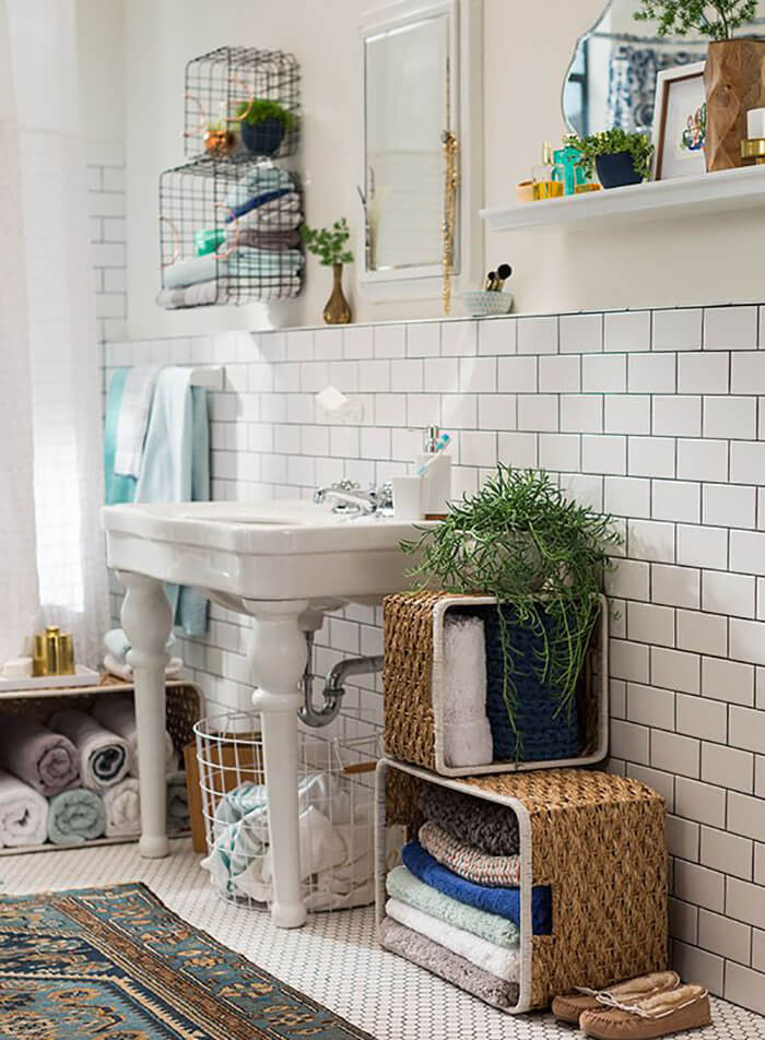 Bohemian Bathroom Decor
 Tar Chapter 9 Bohemian Bathroom Emily Henderson