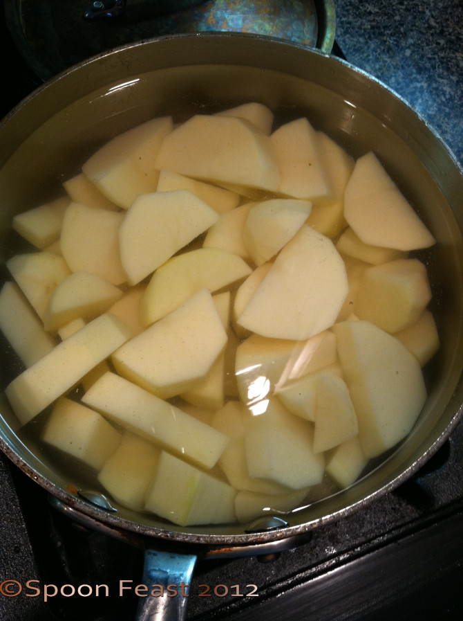 Boiling Potatoes For Mashed Potatoes
 How to Boil Potatoes for Making Mashed Potatoes