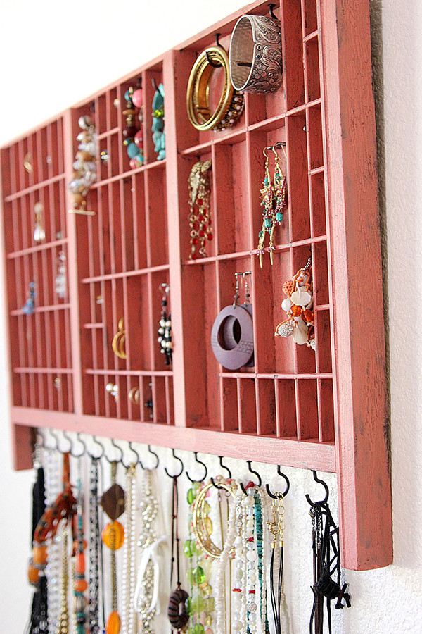 Bracelet Organizer DIY
 11 Fantastic Ideas for DIY Jewelry Organizers