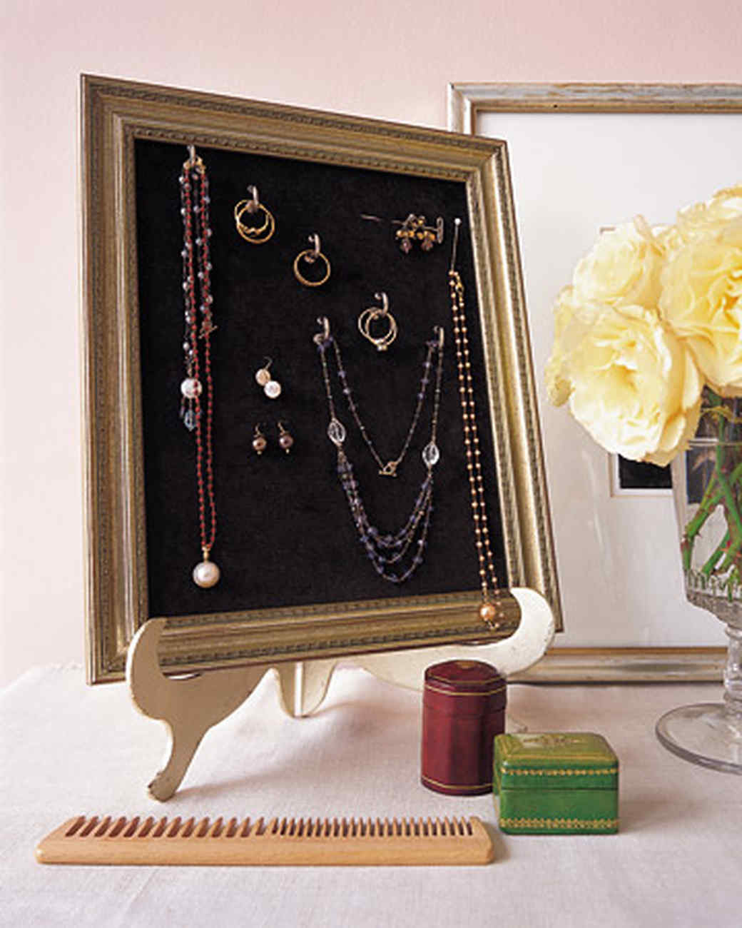 Bracelet Organizer DIY
 DIY Jewelry Organizers 13 Ways to Untangle Your Necklaces