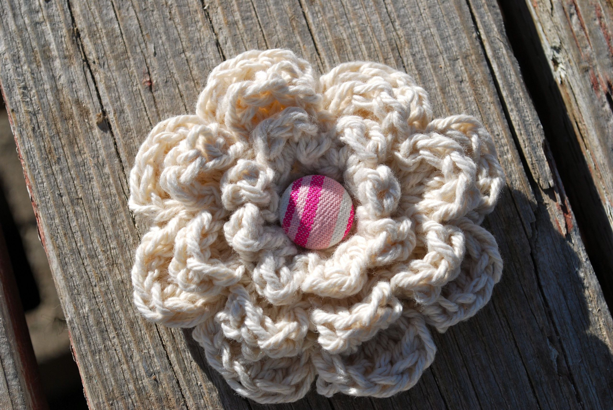 Brooches Crochet
 Flower Brooches