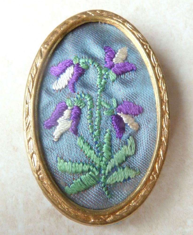Brooches Embroidery
 Vintage Hand Embroidered Violet Flower Brooch