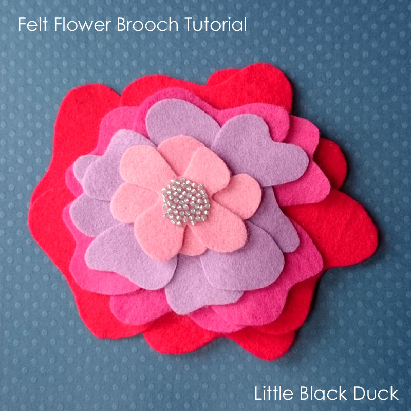 Brooches Tutorial
 Fabulous Felt Flower Brooch FREE tutorial Victoria Peat