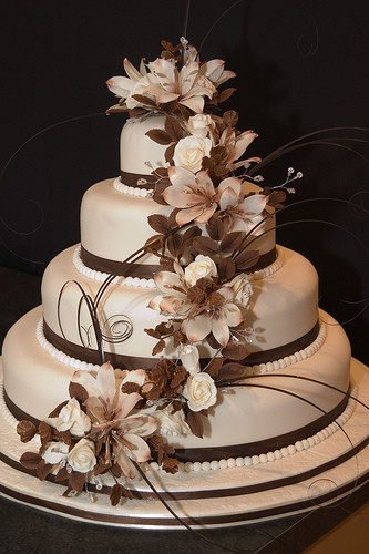 Brown Wedding Cakes
 The ultimate bride blog of beautiful wedding cakes
