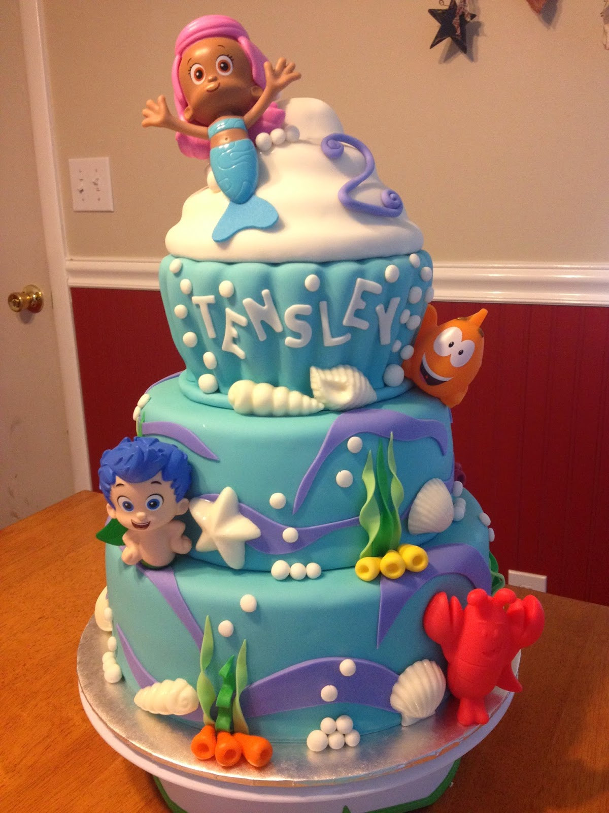 Bubble Guppie Birthday Cake
 Sugar Love Cake Design Bubble Guppies