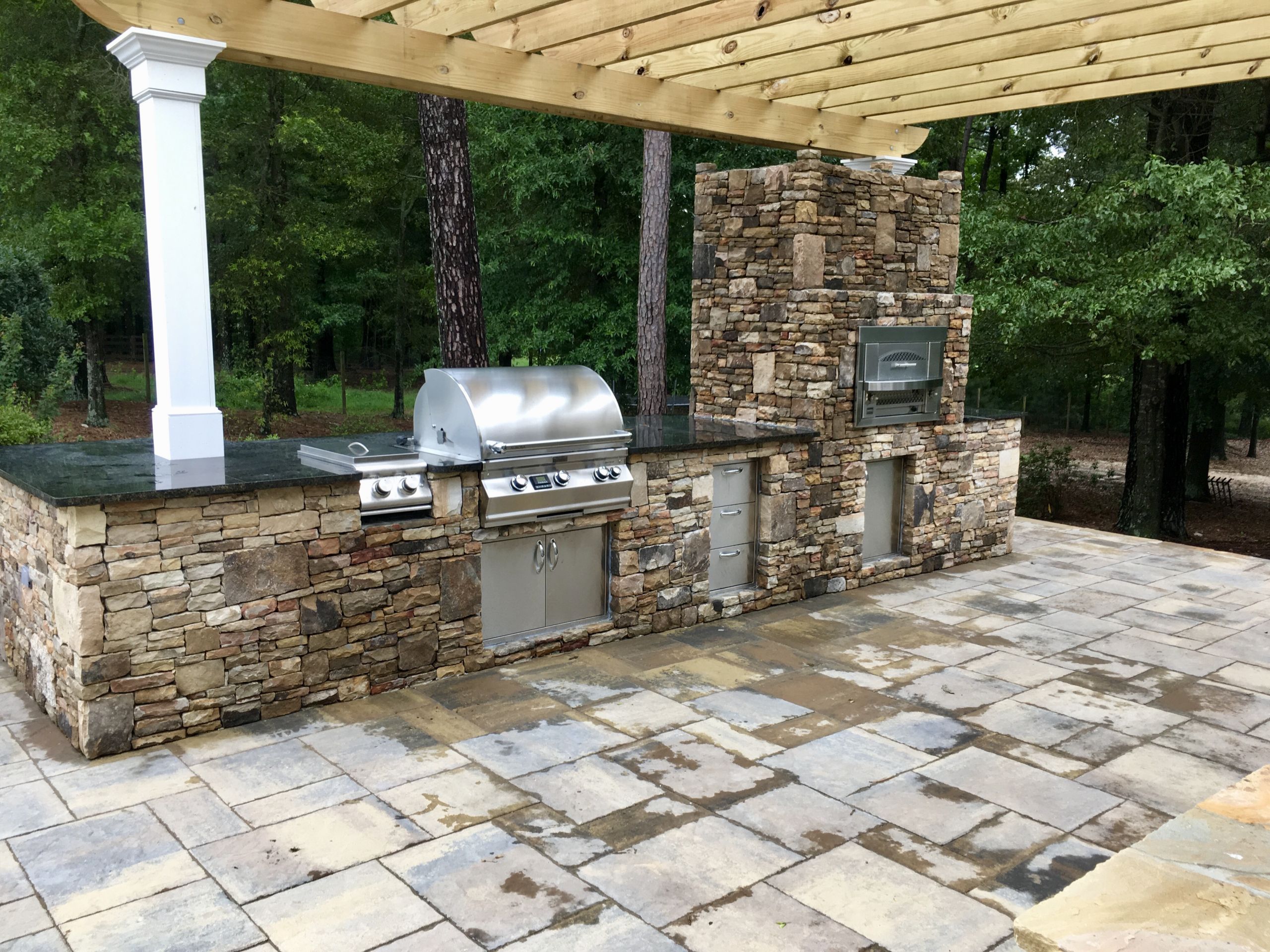 Built In Outdoor Kitchen
 Outdoor Kitchen Built in Gas Pizza Oven Fireside