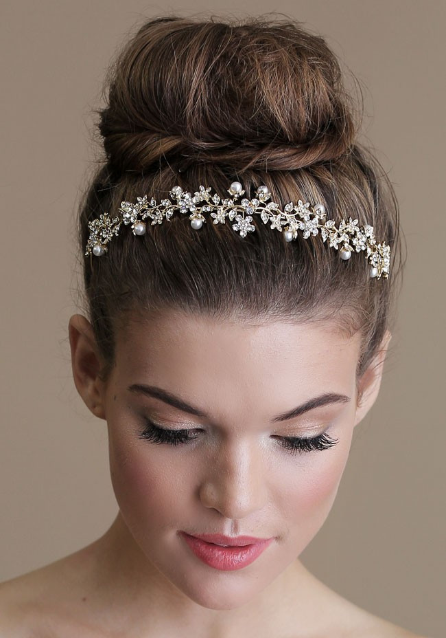 Buns For Wedding Hairstyles
 Bridal Hair 25 Wedding Upstyles and Updos