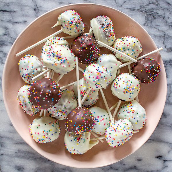 Cake Pops Recipes With Cake Mix
 How to Make Cake Pops