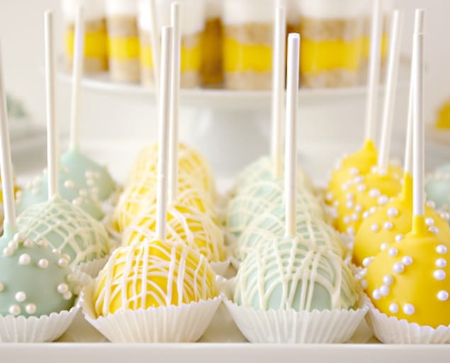 Cake Pops With Cream Cheese
 Will Starbucks Kill The Cake Pop – Honest Cooking