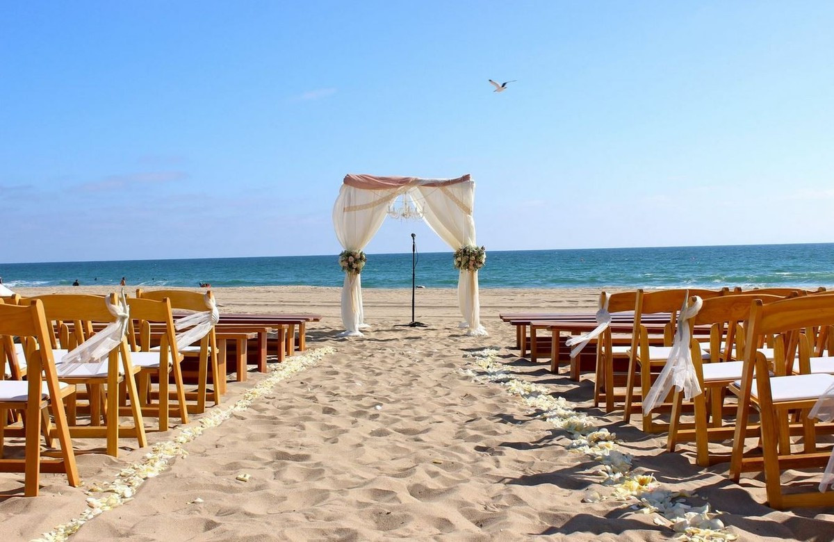 California Beach Weddings
 Verandas Beach House Manhattan Beach Wedding Ceremony
