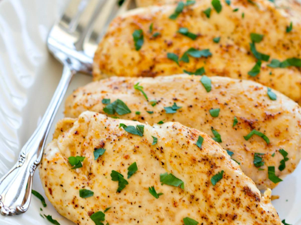 Calories In A Baked Chicken Breast
 Baked Chicken Breasts Recipe and Nutrition Eat This Much